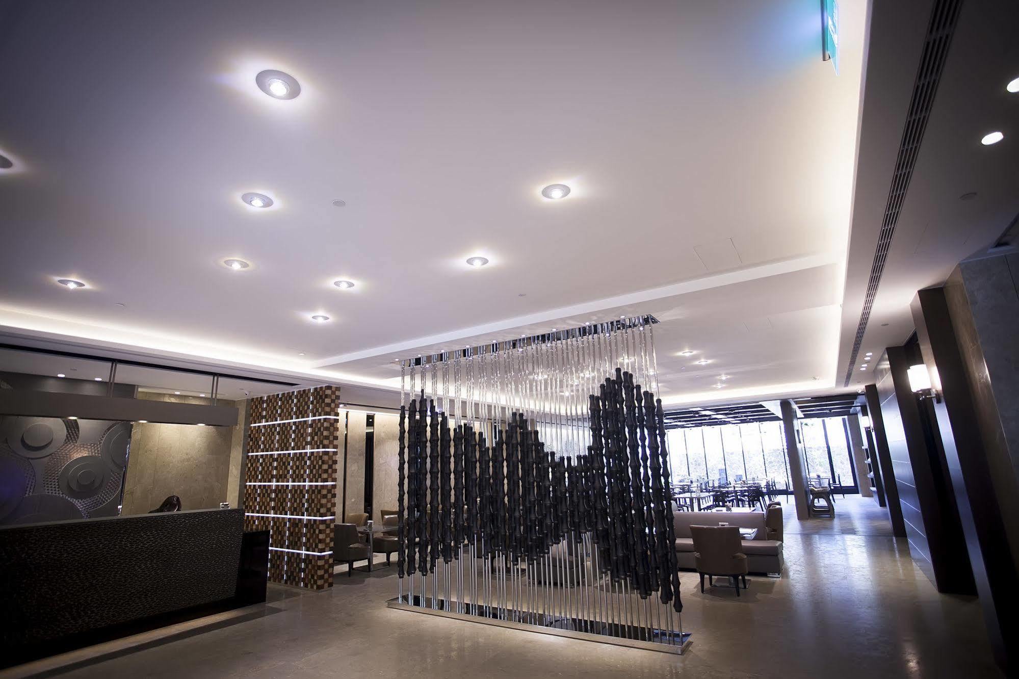 Royal Group Hotel Minghua Branch Kaohsiung Eksteriør billede